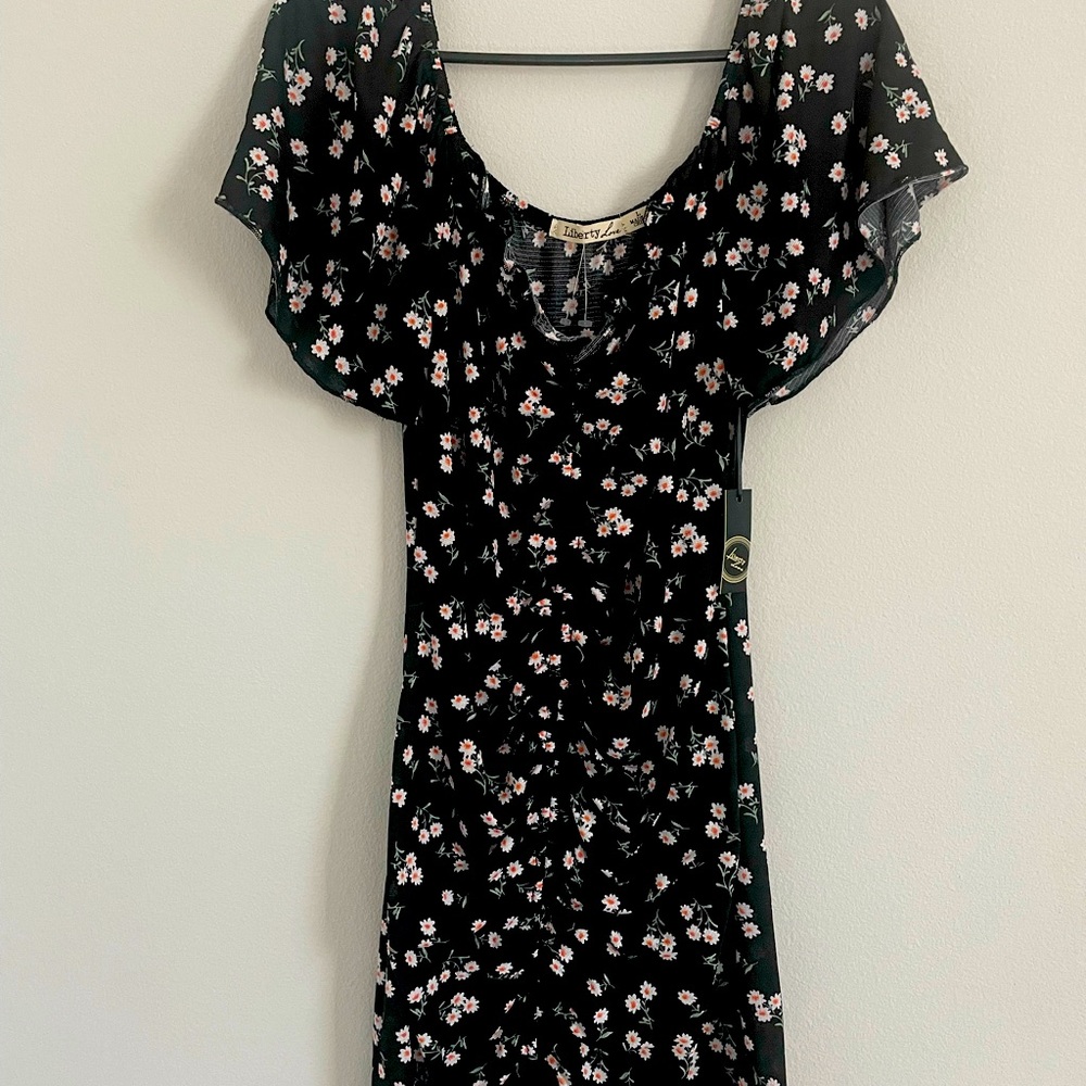 Really cute size large dress new